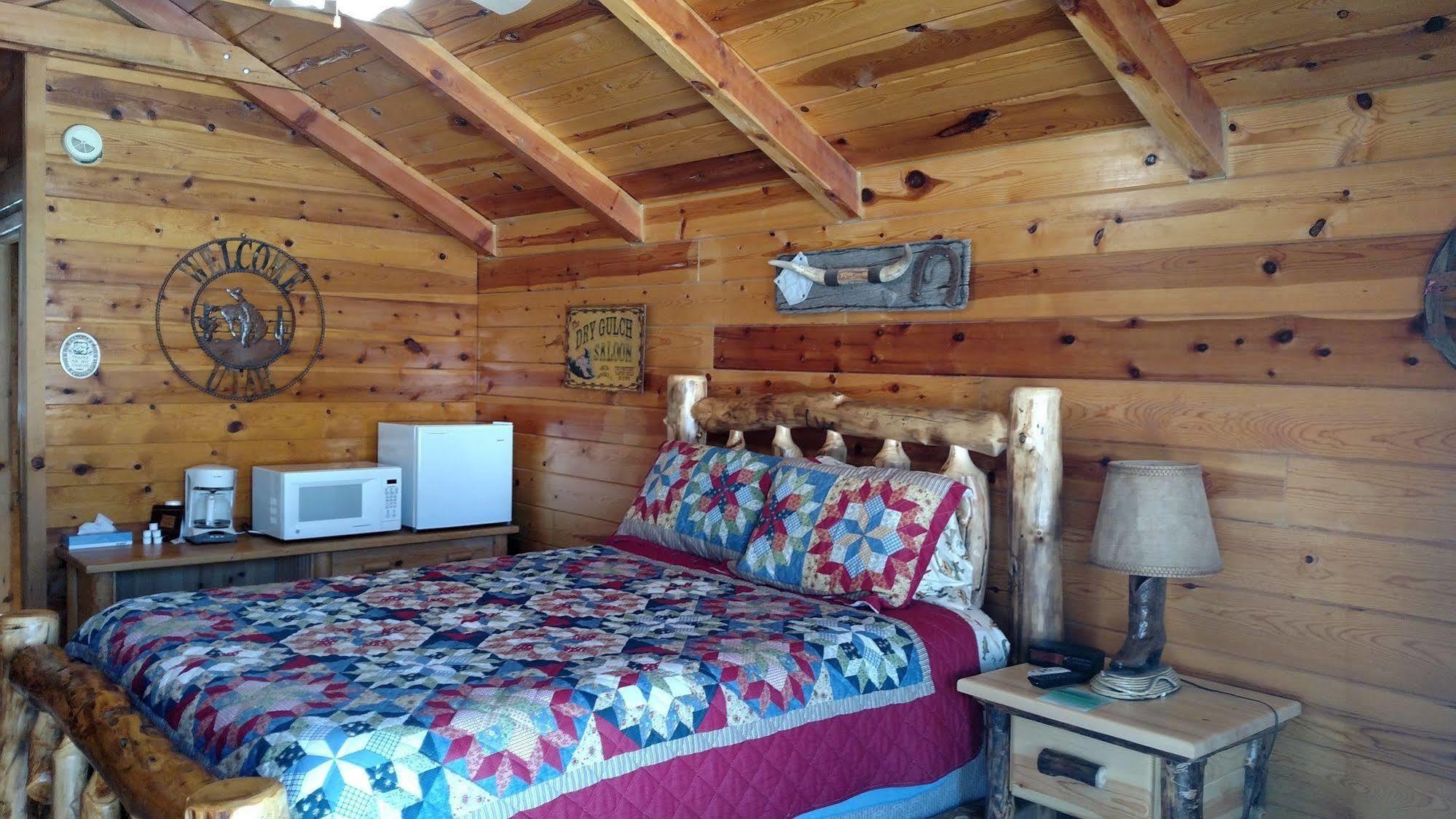 טרופיק Bryce Valley Lodging מראה חיצוני תמונה