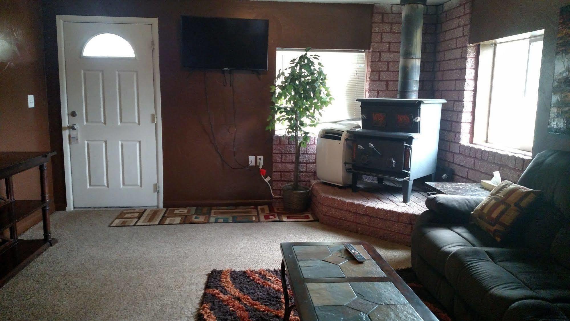 טרופיק Bryce Valley Lodging מראה חיצוני תמונה